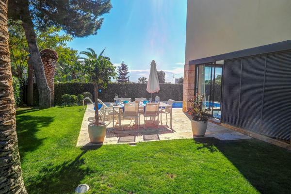 #55332 - Sunset House | Lloguer Turístic | Hello Homes Sitges