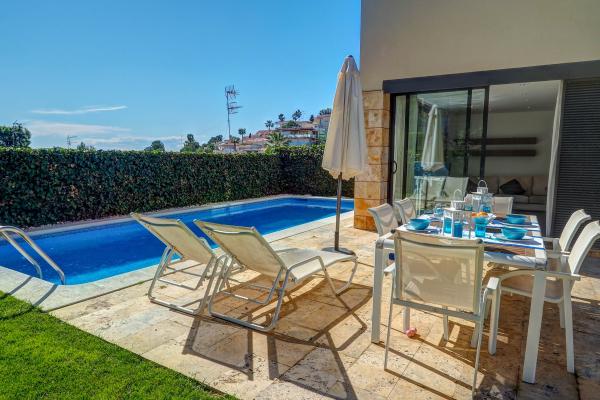 #55334 - Sunset House | Lloguer Turístic | Hello Homes Sitges