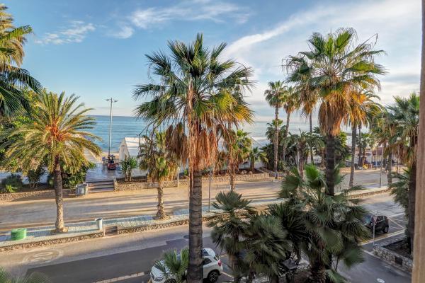 #55930 - Las Ventanas Sea Front | Ferieudlejning | Hello Homes Sitges