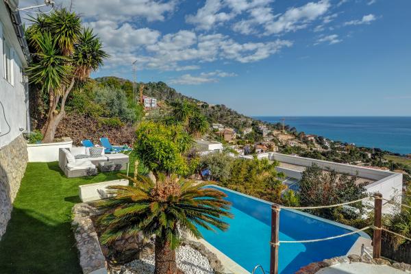 #56137 - Zen Villa | Ferieudlejning | Hello Homes Sitges