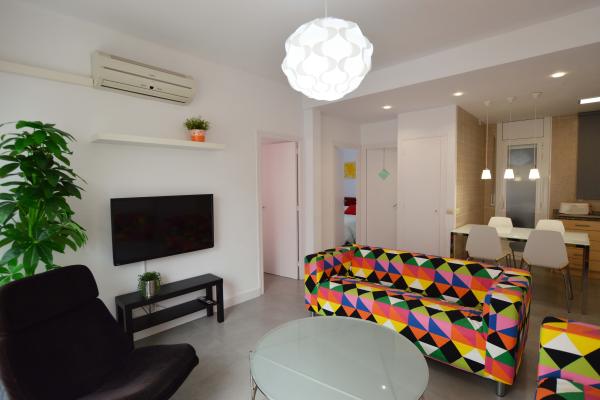 #5791 - BIG FAMILY SITGES IN THE CENTER | Holiday Rentals | Hello Homes Sitges