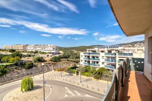 #5807 - Alicia Apartment | Holiday Rentals | Hello Homes Sitges