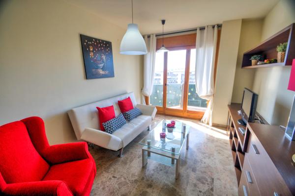 #5817 - Alicia Apartment | Holiday Rentals | Hello Homes Sitges