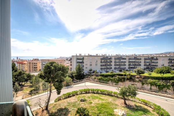 #5824 - Alicia Apartment | Holiday Rentals | Hello Homes Sitges