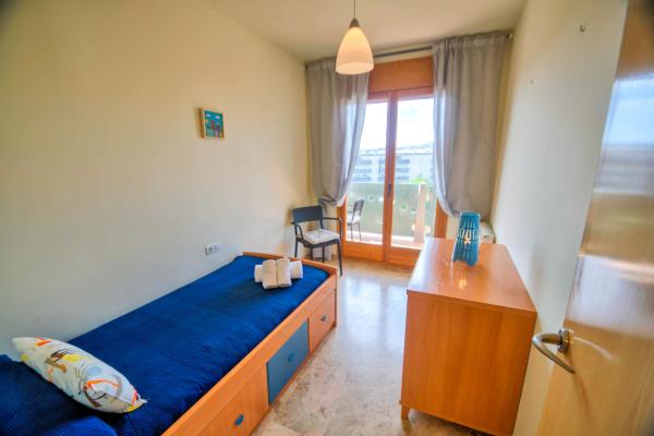 #5827 - Alicia Apartment | Holiday Rentals | Hello Homes Sitges