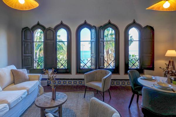 #59340 - Las Ventanas Sea Front | Holiday Rentals | Hello Homes Sitges