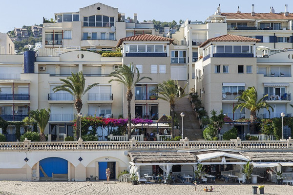 #5992 - Apartment by the Sea | Location de Vacances | Hello Homes Sitges