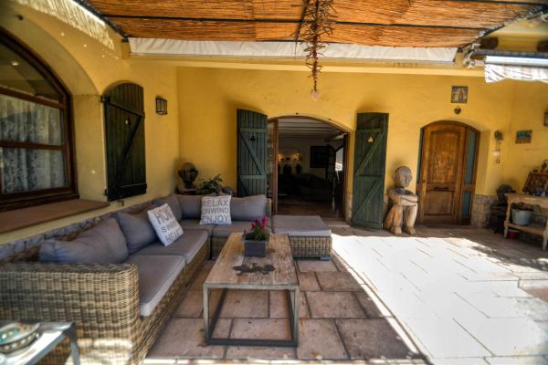#6061 - Dream House | Holiday Rentals | Hello Homes Sitges