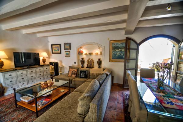 #6075 - Dream House | Holiday Rentals | Hello Homes Sitges