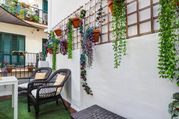 #60907 - Charming Patio | Alquiler Temporada | Hello Homes Sitges