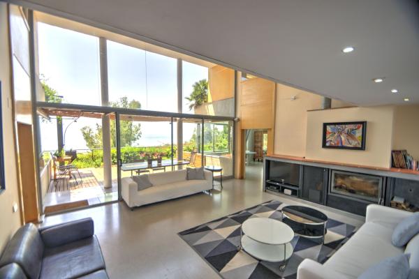 #6115 - CASA CIELO | Holiday Rentals | Hello Homes Sitges