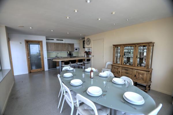 #6123 - CASA CIELO | Holiday Rentals | Hello Homes Sitges