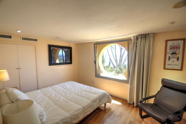 #6131 - CASA CIELO | Holiday Rentals | Hello Homes Sitges