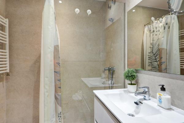 #62269 - Beach Matucana Apartment | Holiday Rentals | Hello Homes Sitges