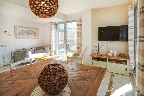 #63051 - Sea Horizon House | Vakantieverhuur | Hello Homes Sitges