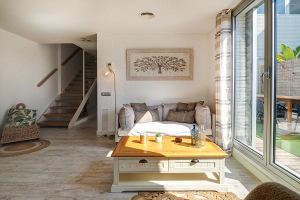 #63054 - Sea Horizon House | Vakantieverhuur | Hello Homes Sitges