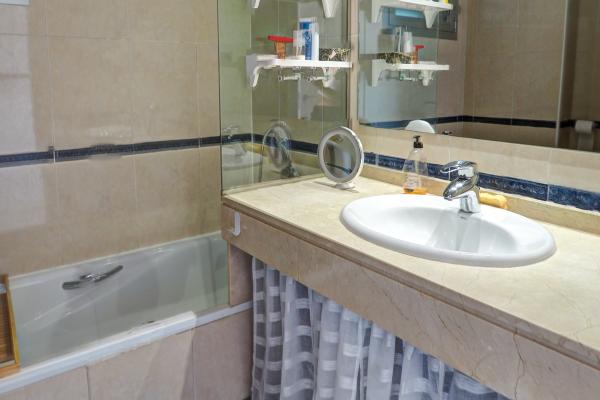 #63069 - Sea Horizon House | Vakantieverhuur | Hello Homes Sitges