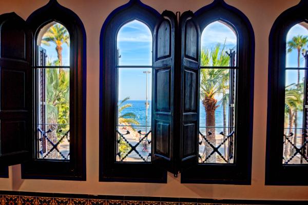 #6307 - Las Ventanas Sea Front | Ferieudlejning | Hello Homes Sitges