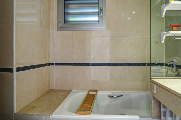 #63071 - Sea Horizon House | Vakantieverhuur | Hello Homes Sitges