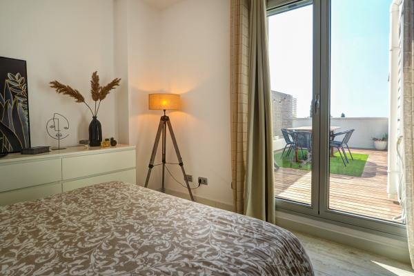 #63073 - Sea Horizon House | Vakantieverhuur | Hello Homes Sitges
