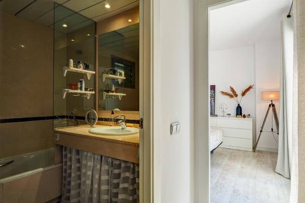 #63077 - Sea Horizon House | Vakantieverhuur | Hello Homes Sitges
