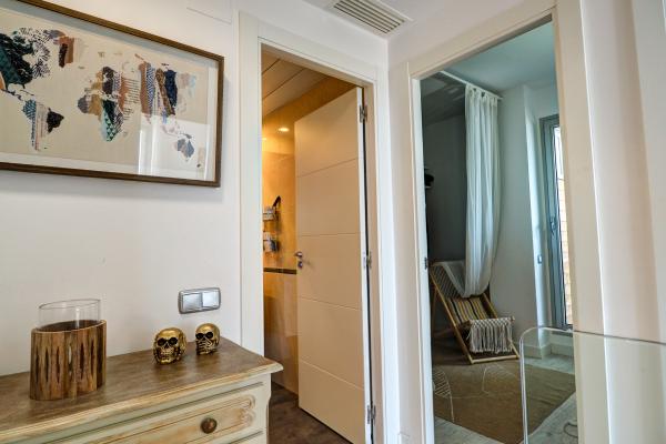 #63082 - Sea Horizon House | Vakantieverhuur | Hello Homes Sitges