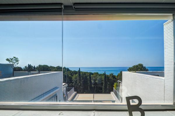 #63083 - Sea Horizon House | Vakantieverhuur | Hello Homes Sitges