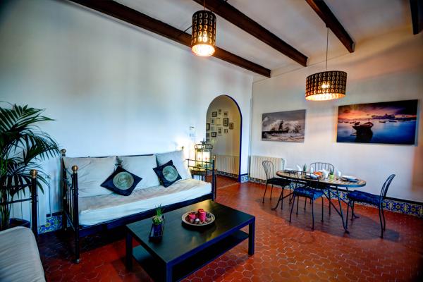 #6310 - Las Ventanas Sea Front | Ferieudlejning | Hello Homes Sitges