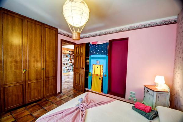 #6335 - Villa Teresa | Holiday Rentals | Hello Homes Sitges