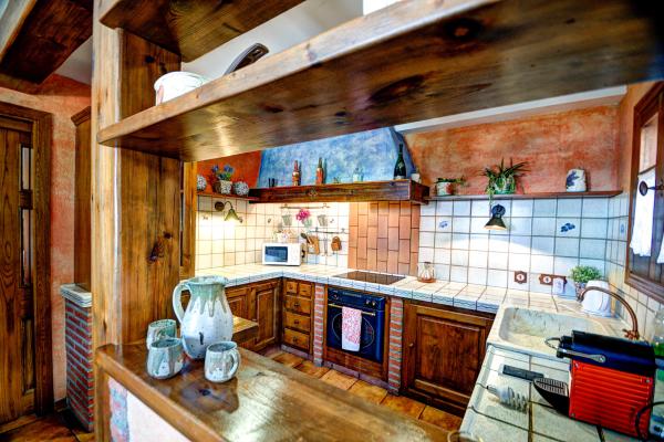 #6372 - Villa Teresa | Holiday Rentals | Hello Homes Sitges