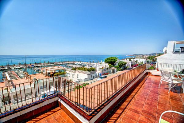 #6736 - AMAZING DUPLEX AIGUADOLC | Ferieudlejning | Hello Homes Sitges