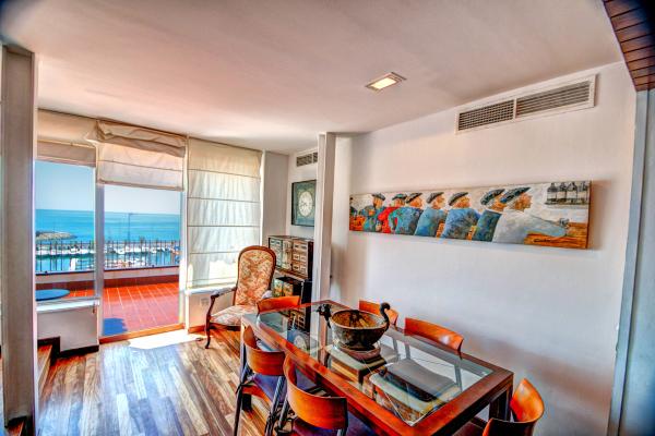 #6739 - AMAZING DUPLEX AIGUADOLC | Ferieudlejning | Hello Homes Sitges