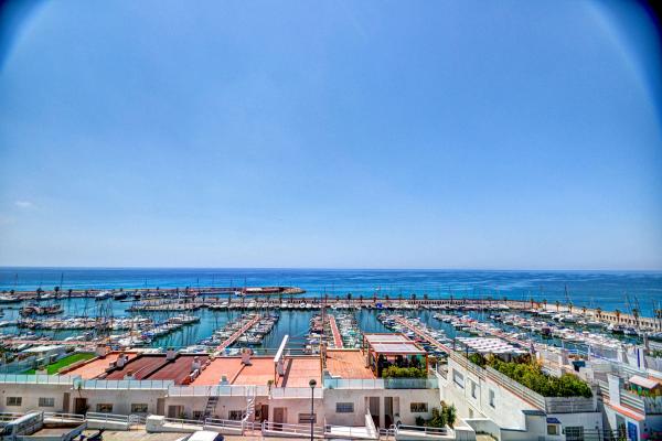 #6741 - AMAZING DUPLEX AIGUADOLC | Ferieudlejning | Hello Homes Sitges