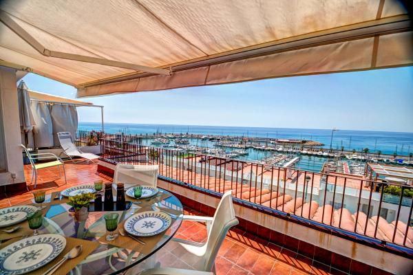 #6742 - AMAZING DUPLEX AIGUADOLC | Ferieudlejning | Hello Homes Sitges