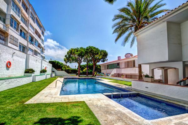 #6754 - AMAZING DUPLEX AIGUADOLC | Ferieudlejning | Hello Homes Sitges