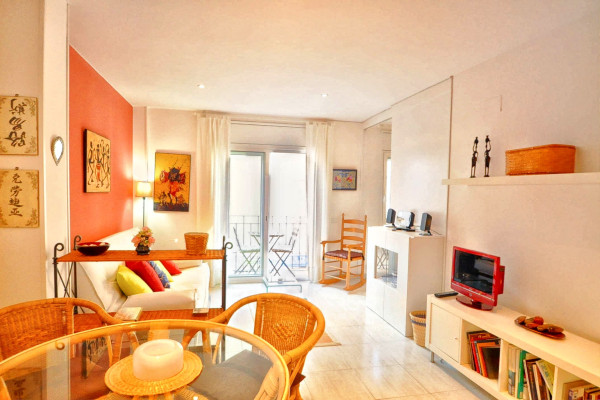Modern, Well-Appointed Room