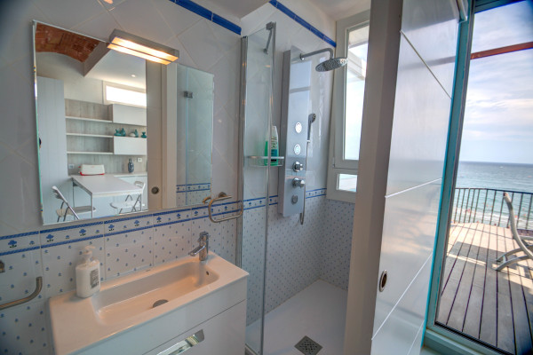 Modern, Well-Appointed Room