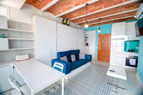 Modern, Well-Appointed Room