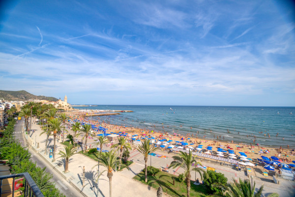 #6944 - Blue sea front | Location de Vacances | Hello Homes Sitges