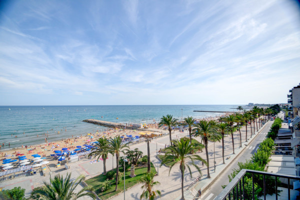 #6947 - Blue sea front | Location de Vacances | Hello Homes Sitges