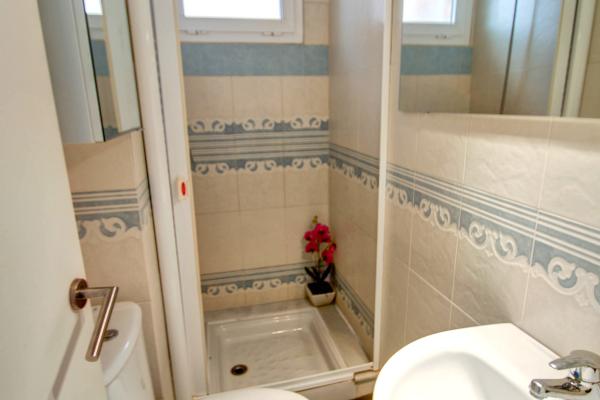 #6991 - Malkovich 1BR | Holiday Rentals | Hello Homes Sitges
