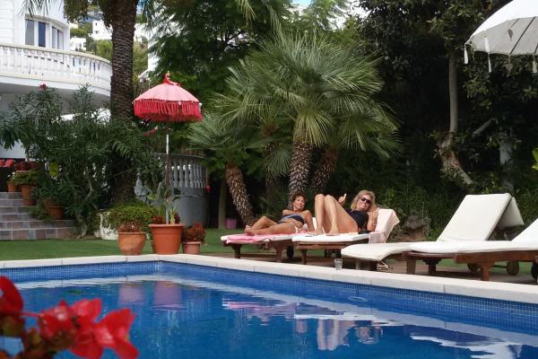 #7044 - Villa Paradise | Holiday Rentals | Hello Homes Sitges