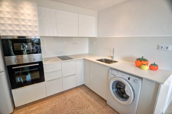 #7050 - Sea Breeze Apartment | Holiday Rentals | Hello Homes Sitges