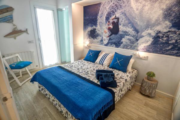 #7052 - Sea Breeze Apartment | Holiday Rentals | Hello Homes Sitges