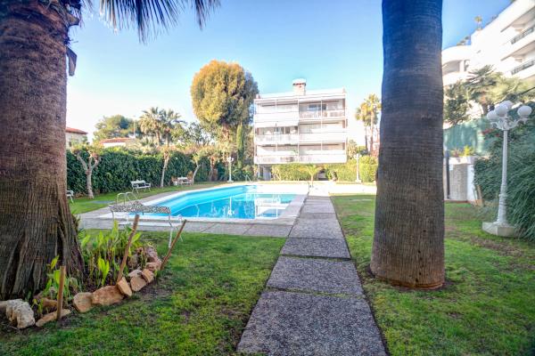 #7062 - Sea Breeze Apartment | Holiday Rentals | Hello Homes Sitges