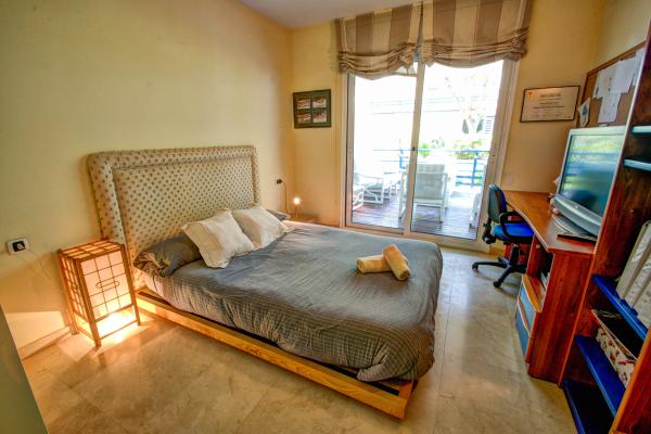 #7243 - Luxury Apartment with Swimming Pool | Holiday Rentals | Hello Homes Sitges