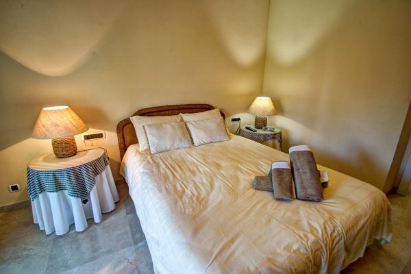 #7257 - Luxury Apartment with Swimming Pool | Holiday Rentals | Hello Homes Sitges