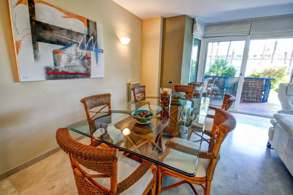 #7263 - Luxury Apartment with Swimming Pool | Holiday Rentals | Hello Homes Sitges