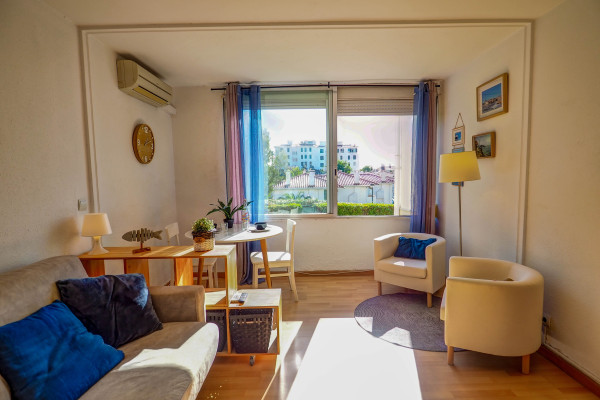 #72640 - The Blue Island Loft | Lomavuokraus | Hello Homes Sitges