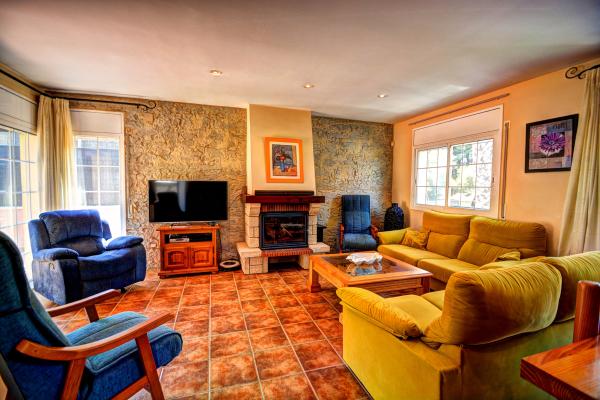 #7282 - Dream House | Holiday Rentals | Hello Homes Sitges